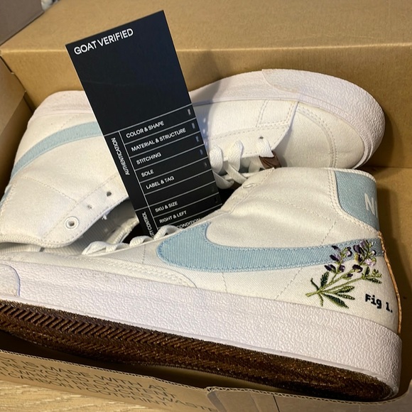 Never Worn! Women’s Blazer Mid ‘77 SE, Goat verified! - Picture 1 of 11